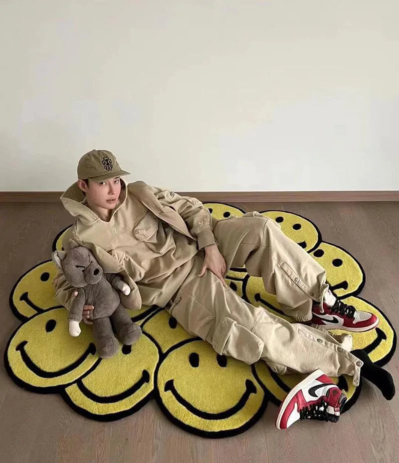 Smiley Face Plush Rug - Irregular Shaped Non-Slip Carpet for Game & Lounge Room
