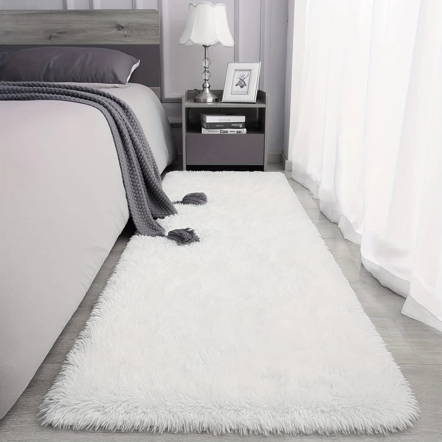 Ultra-Soft Plush Rug - Machine Washable & Durable for Living Room & Bedroom