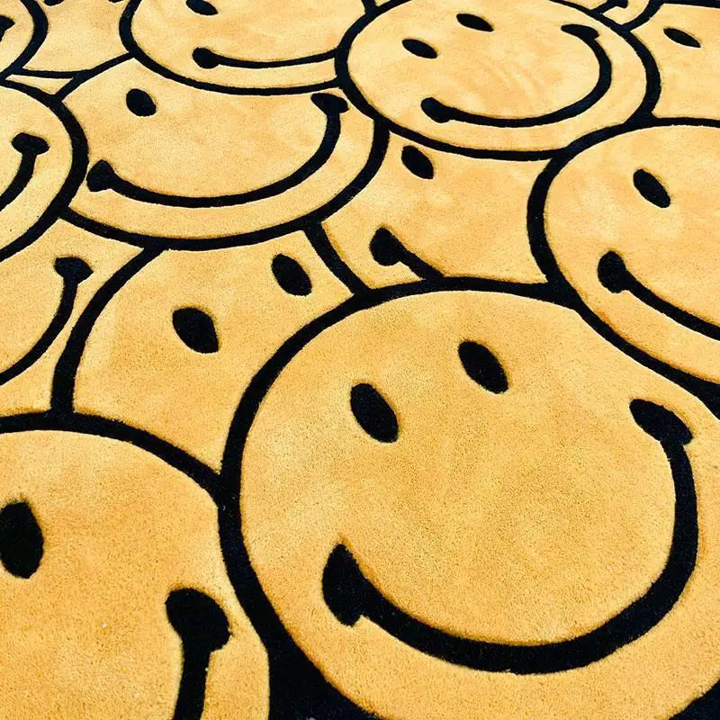 Smiley Face Plush Rug - Irregular Shaped Non-Slip Carpet for Game & Lounge Room