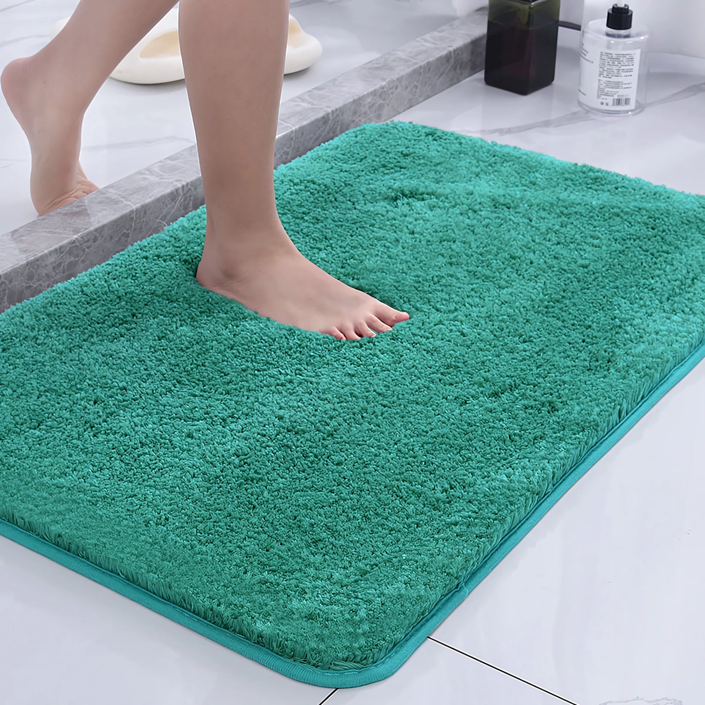 Super Plush Bath Rug - Ultra Absorbent & Non-Slip Bathroom Floor Mat, Machine Washable
