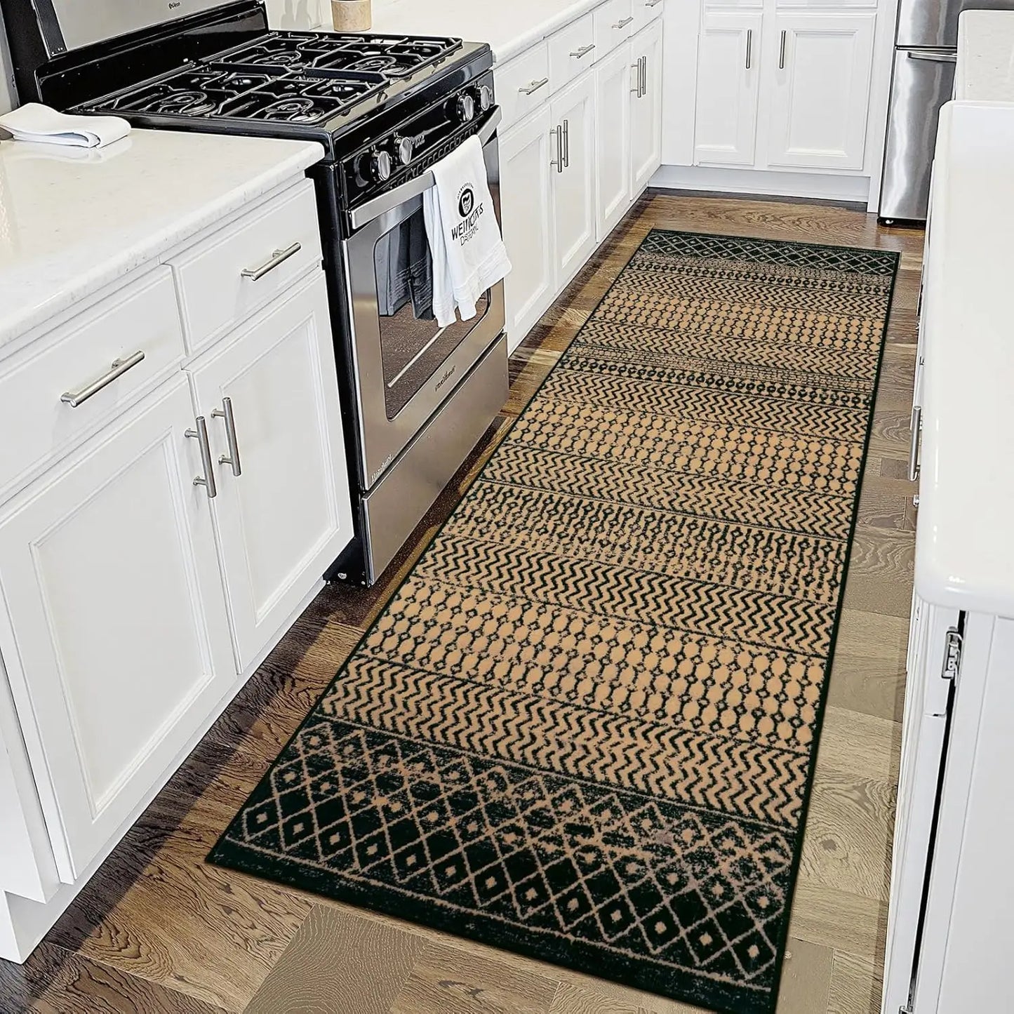 Christmas Red Geometric Rug - American Minimalist, Easy-Clean Entryway Carpet